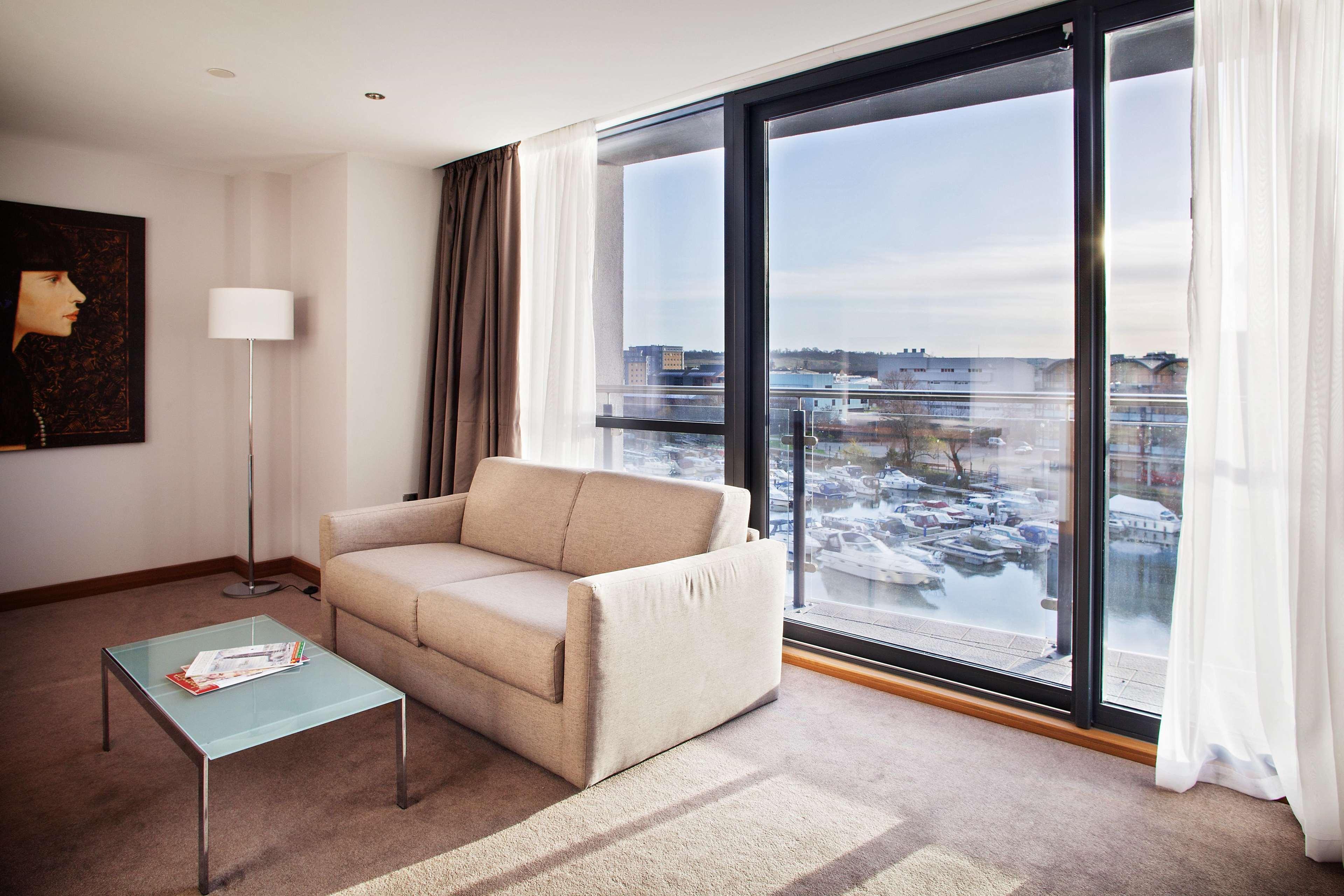 Doubletree By Hilton Lincoln Hotel Ngoại thất bức ảnh