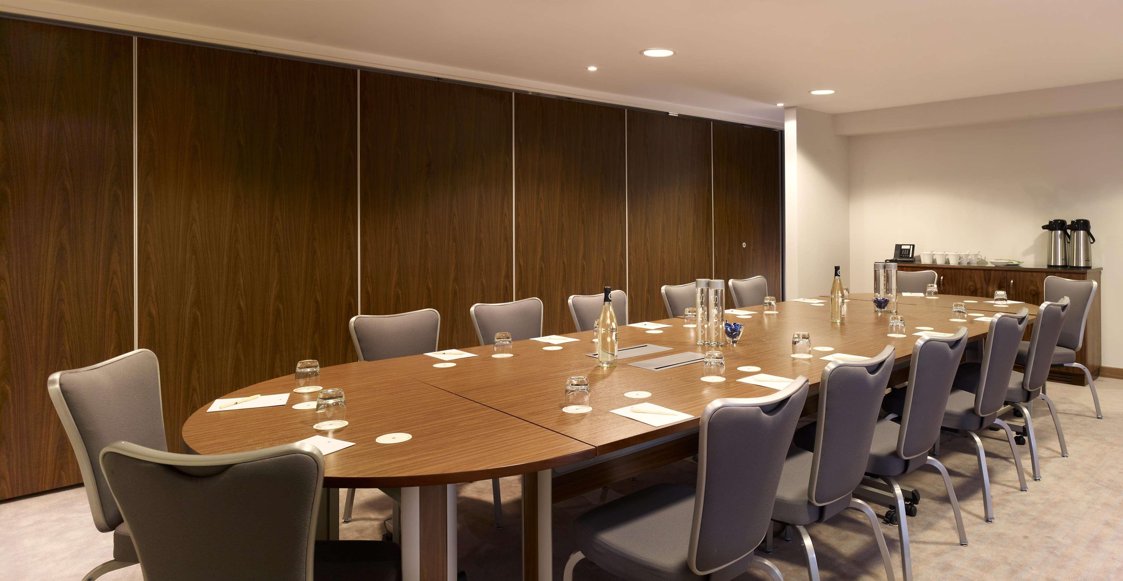 Doubletree By Hilton Lincoln Hotel Kinh doanh bức ảnh