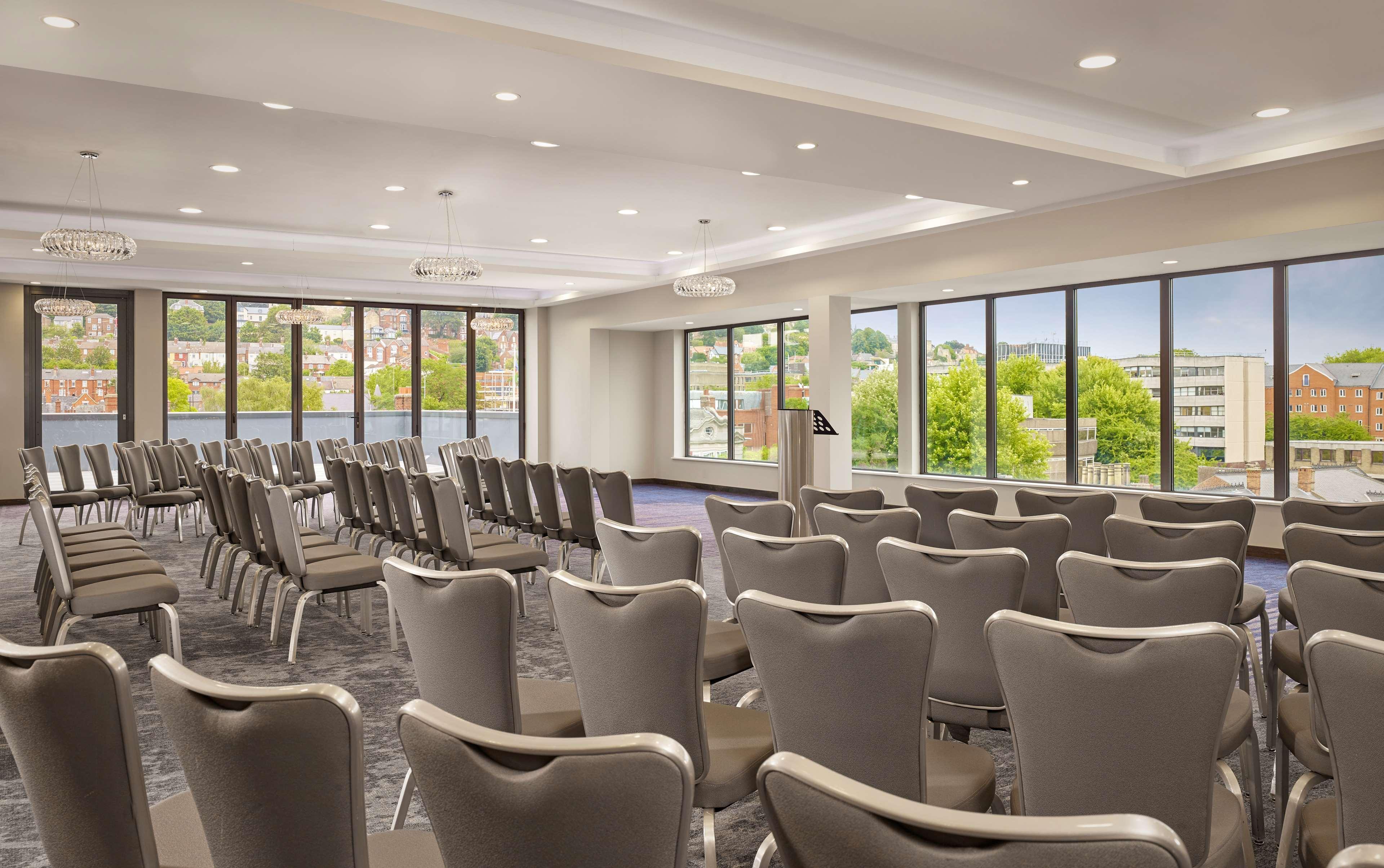 Doubletree By Hilton Lincoln Hotel Ngoại thất bức ảnh