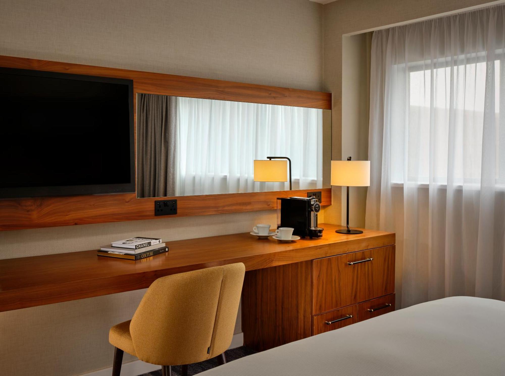 Doubletree By Hilton Lincoln Hotel Ngoại thất bức ảnh