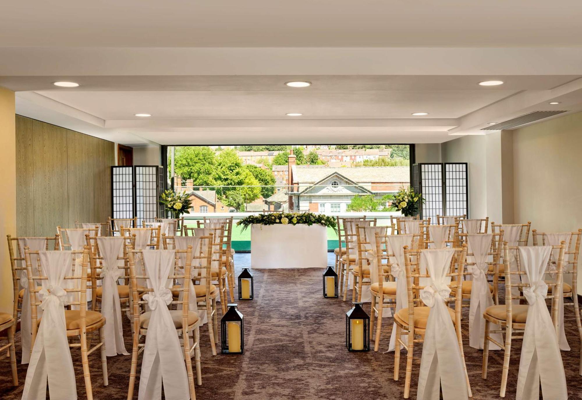 Doubletree By Hilton Lincoln Hotel Ngoại thất bức ảnh