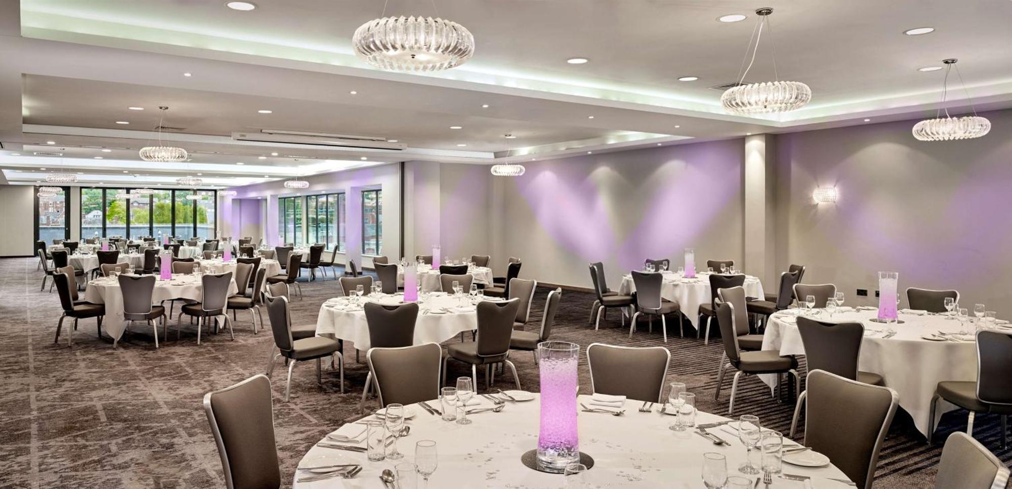 Doubletree By Hilton Lincoln Hotel Ngoại thất bức ảnh
