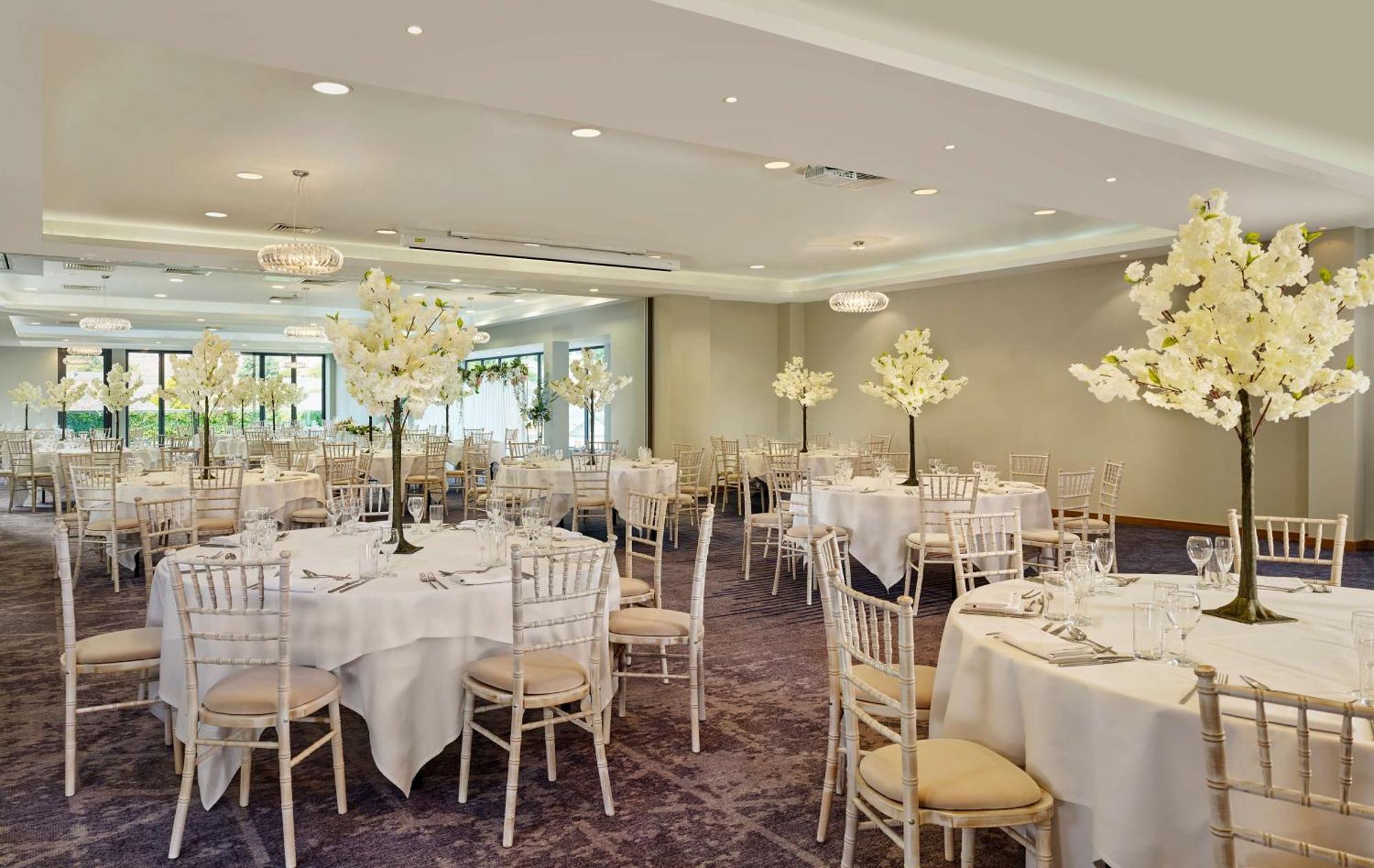 Doubletree By Hilton Lincoln Hotel Ngoại thất bức ảnh