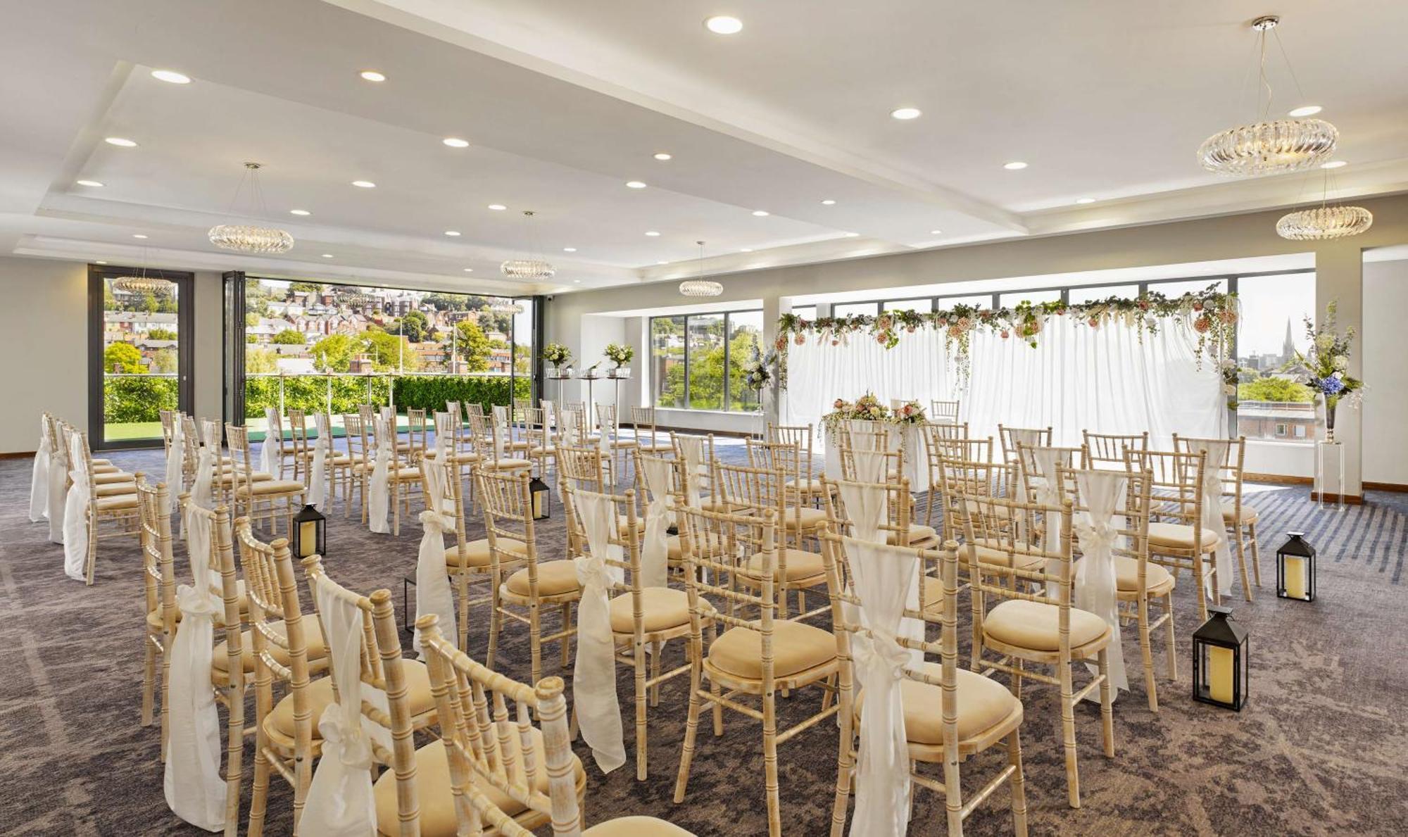 Doubletree By Hilton Lincoln Hotel Ngoại thất bức ảnh