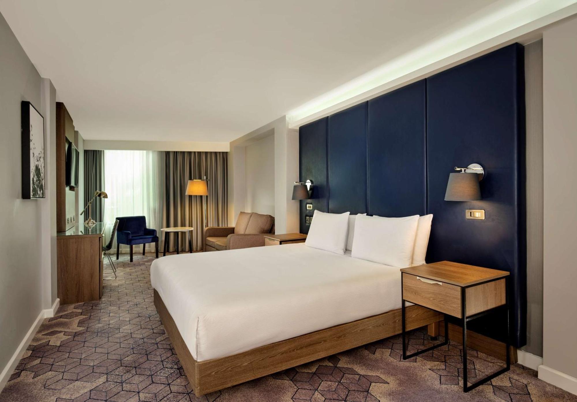 Doubletree By Hilton Lincoln Hotel Ngoại thất bức ảnh