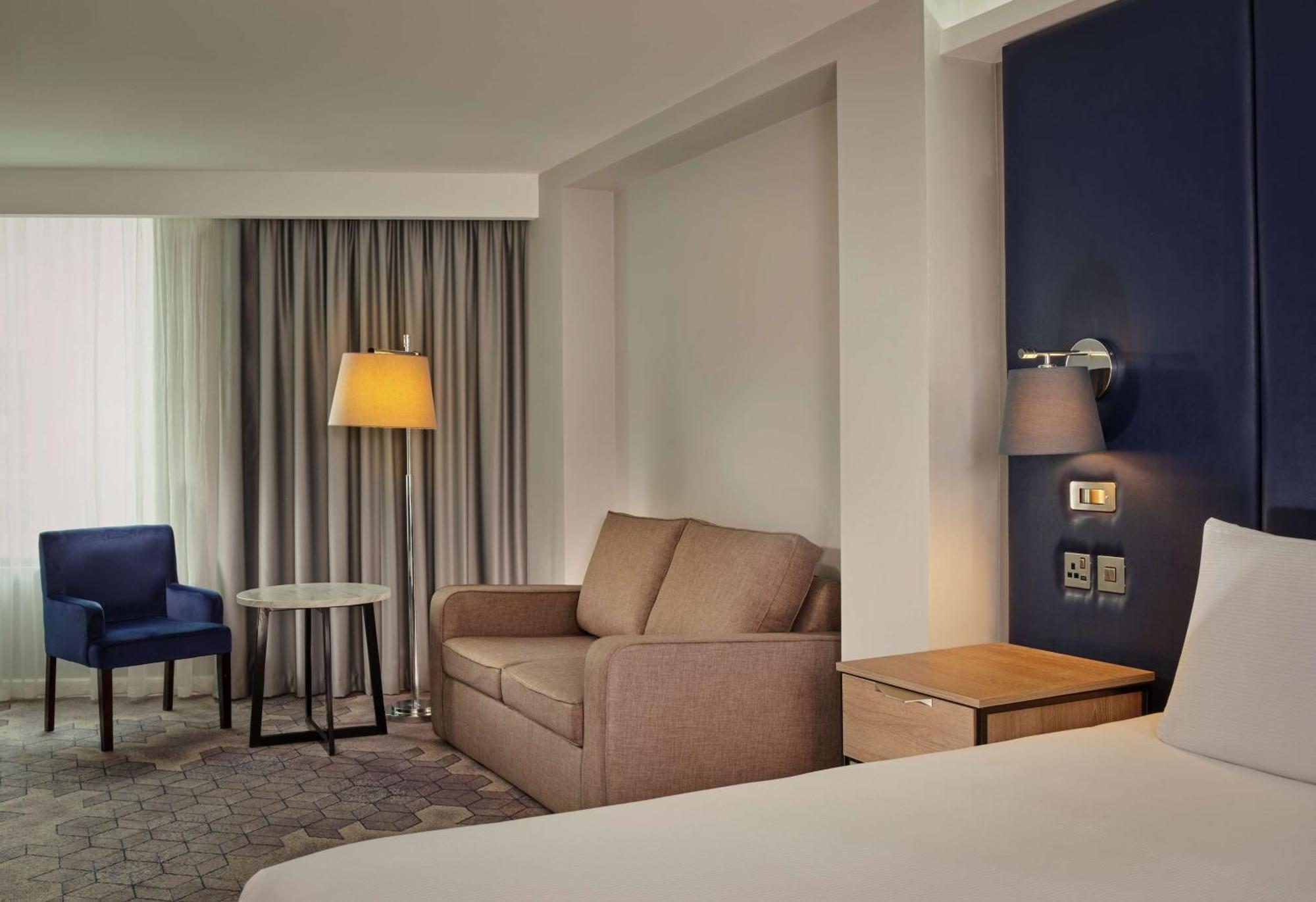 Doubletree By Hilton Lincoln Hotel Ngoại thất bức ảnh