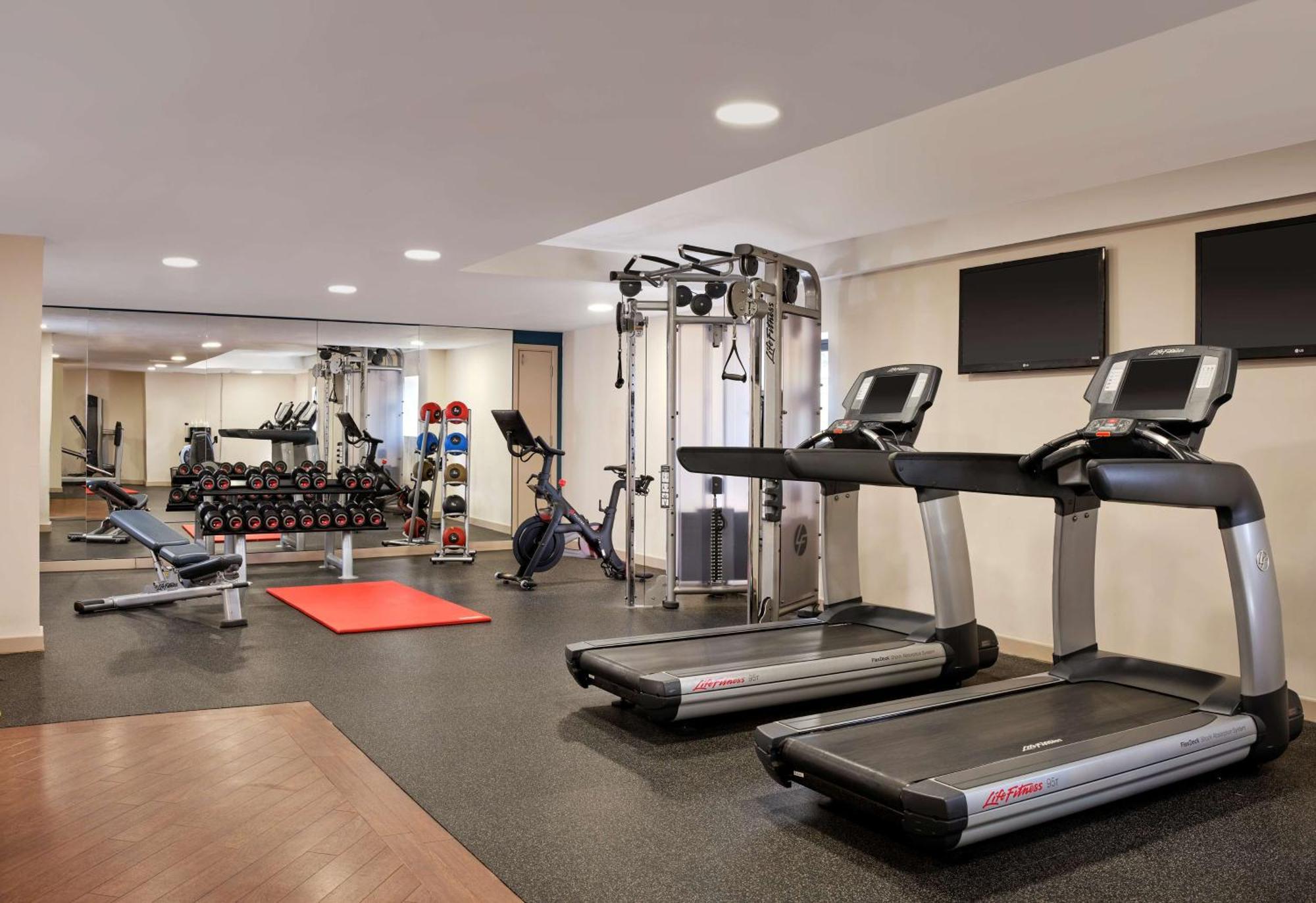 Doubletree By Hilton Lincoln Hotel Ngoại thất bức ảnh