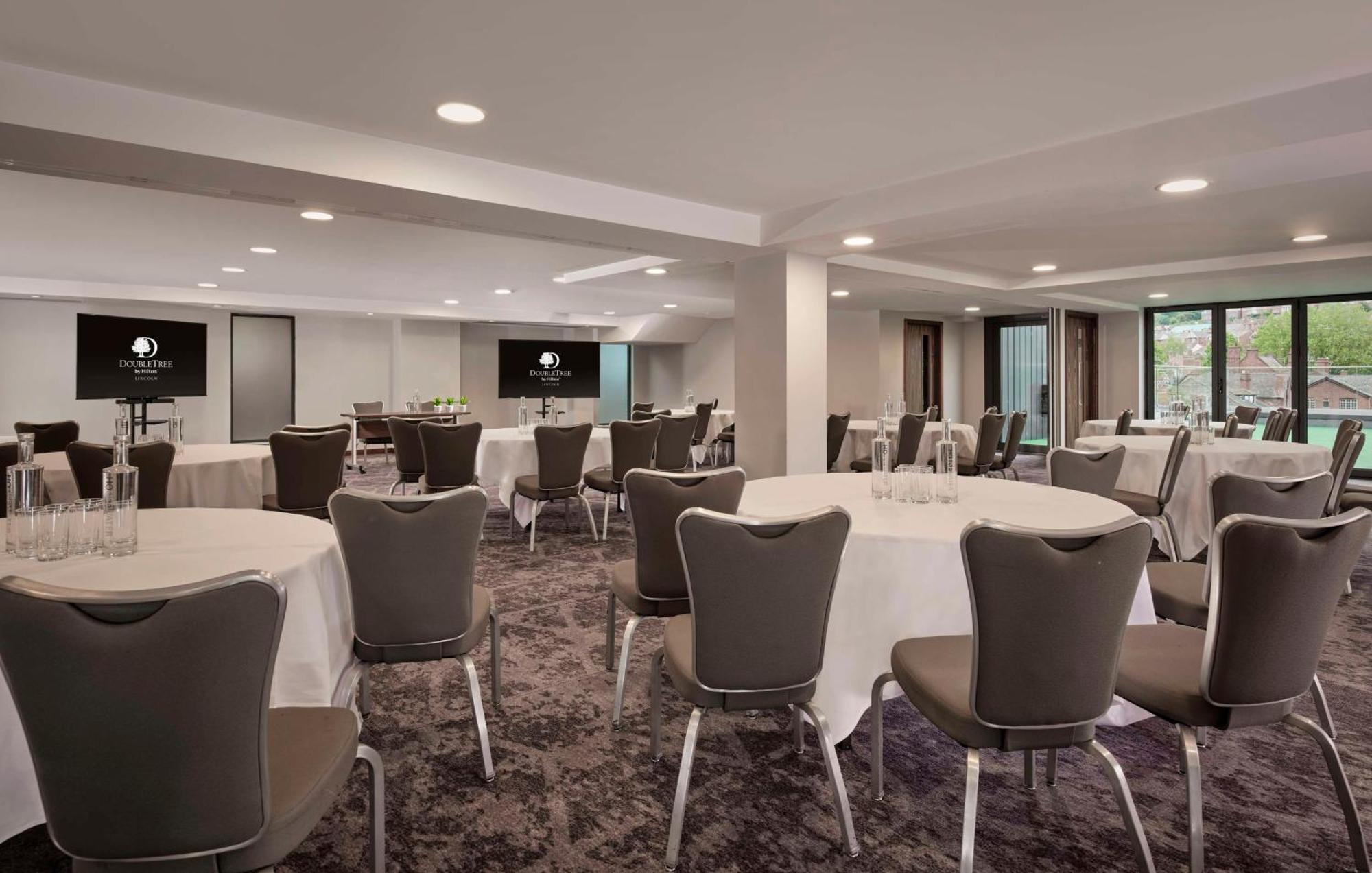 Doubletree By Hilton Lincoln Hotel Ngoại thất bức ảnh